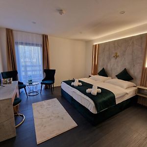 Lilium Resort Hotel & Restaurant